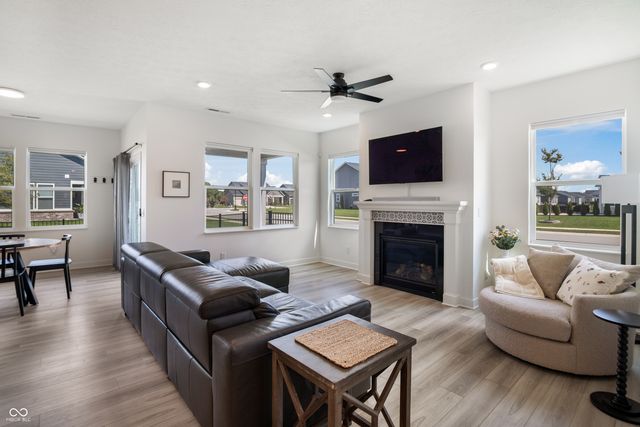 5242 Pinehurst Court, Whitestown, IN 46075