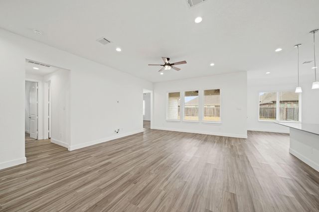 21134 Yellow Bay Dr, Cypress, TX 77433