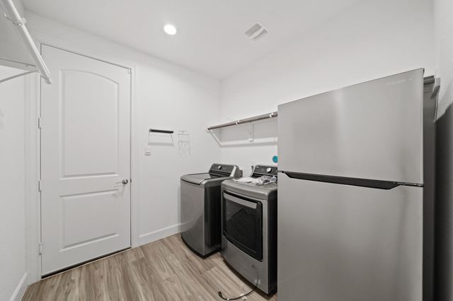 21134 Yellow Bay Dr, Cypress, TX 77433