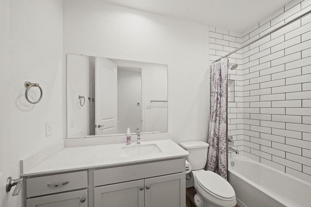 21134 Yellow Bay Dr, Cypress, TX 77433