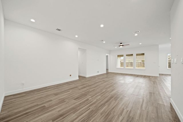 21134 Yellow Bay Dr, Cypress, TX 77433