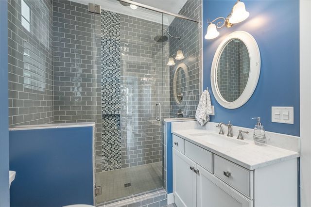 1573 S Crooked Lake Drive, Kalamazoo, MI 49009