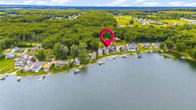 1573 S Crooked Lake Drive, Kalamazoo, MI 49009