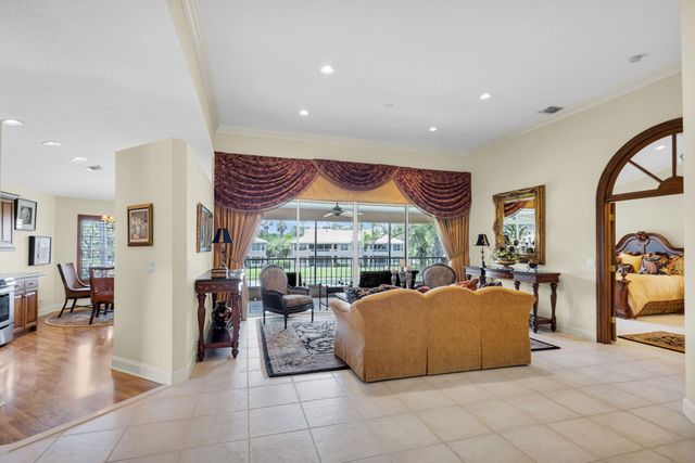 222 Legendary Circle, Palm Beach Gardens, FL 33418