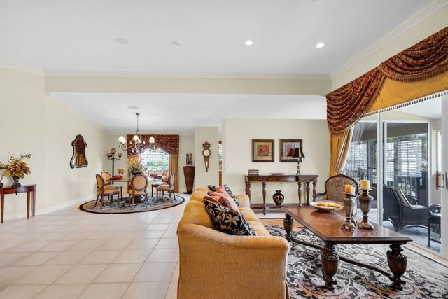 222 Legendary Circle, Palm Beach Gardens, FL 33418