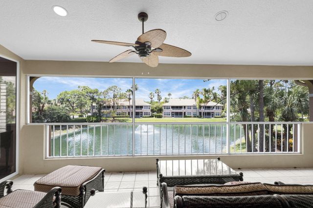 222 Legendary Circle, Palm Beach Gardens, FL 33418