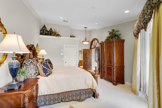 222 Legendary Circle, Palm Beach Gardens, FL 33418