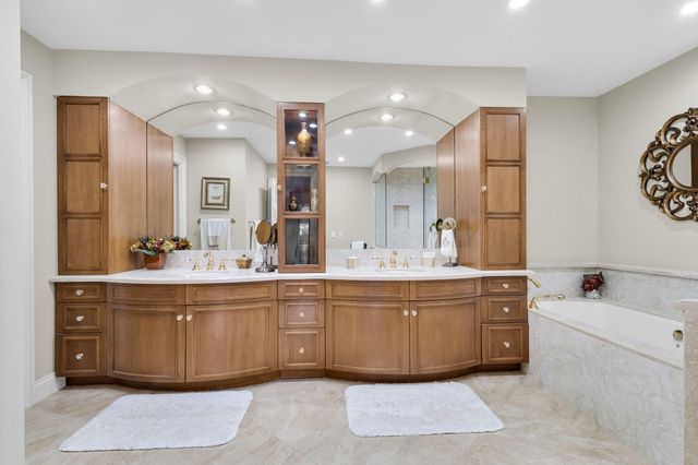 222 Legendary Circle, Palm Beach Gardens, FL 33418