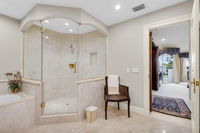 222 Legendary Circle, Palm Beach Gardens, FL 33418