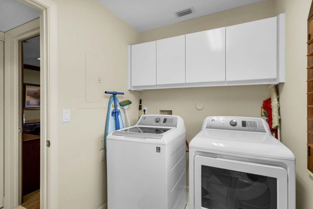 222 Legendary Circle, Palm Beach Gardens, FL 33418