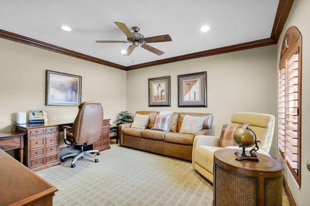 222 Legendary Circle, Palm Beach Gardens, FL 33418