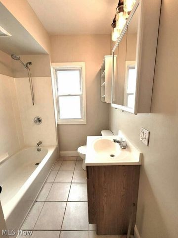 1303 Lakeland Avenue, Lakewood, OH 44107