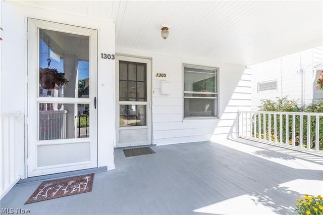 1303 Lakeland Avenue, Lakewood, OH 44107