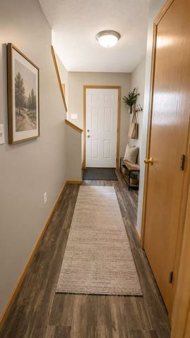 212 Tanager Path, Mankato, MN 56001