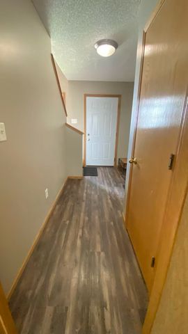 212 Tanager Path, Mankato, MN 56001
