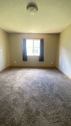 212 Tanager Path, Mankato, MN 56001