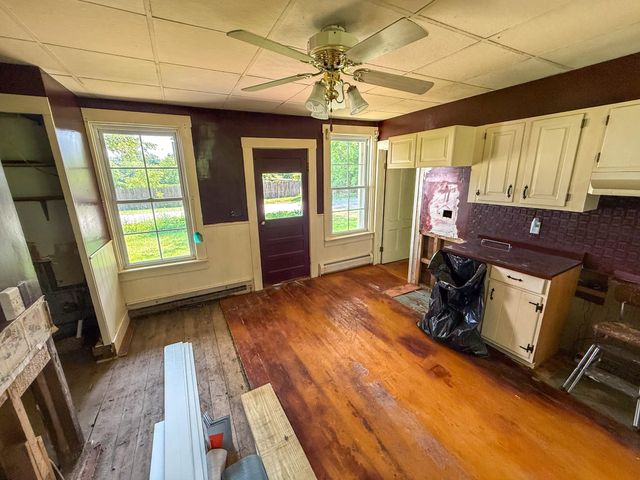 23 Elm Street, Newbury, VT 05081