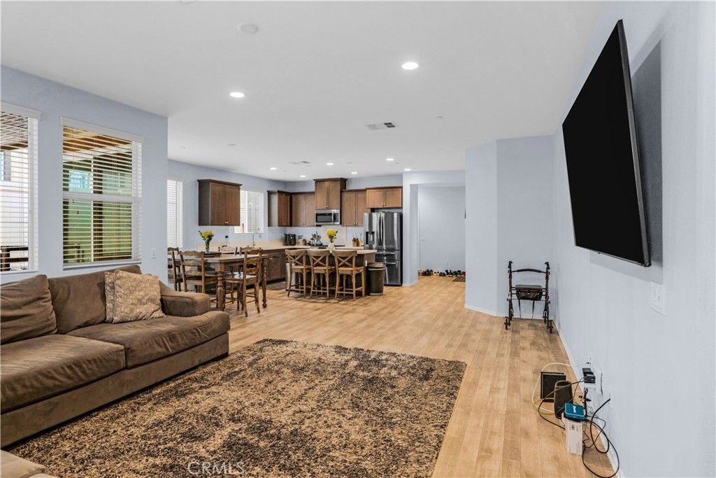 Image 11 of property listing at 24280 White Willow, Murrieta, CA 92562