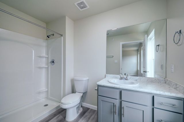 155 Plez Morgan Drive 6C, Montgomery, TX 77356