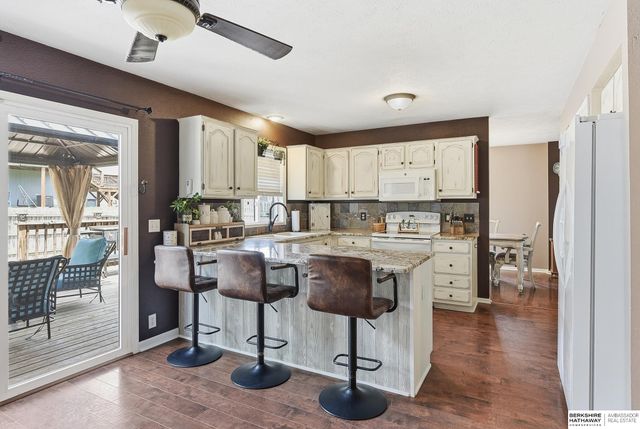1404 Durham Drive, Papillion, NE 68133