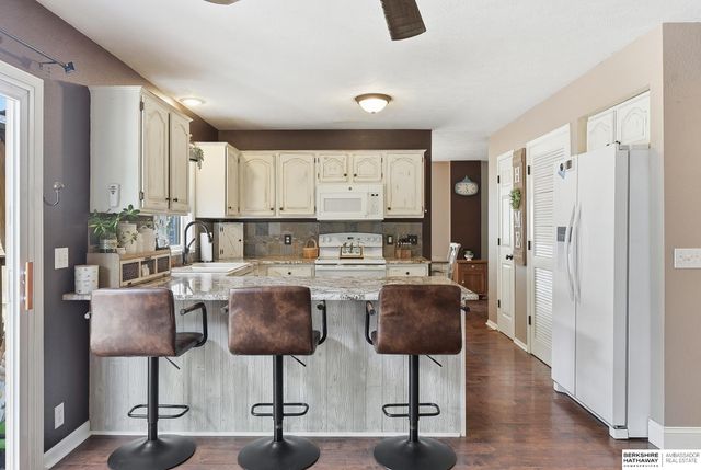 1404 Durham Drive, Papillion, NE 68133