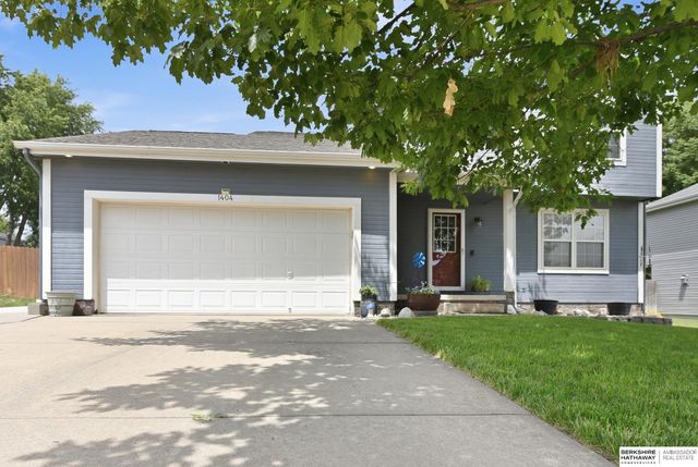 1404 Durham Drive, Papillion, NE 68133