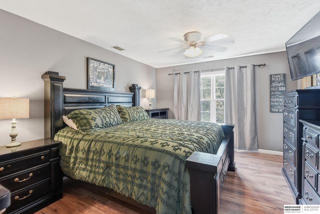 1404 Durham Drive, Papillion, NE 68133