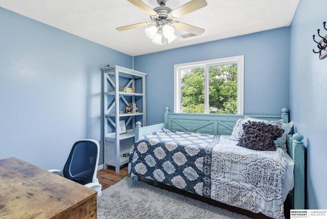 1404 Durham Drive, Papillion, NE 68133