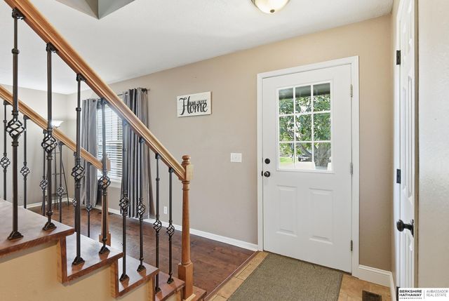 1404 Durham Drive, Papillion, NE 68133