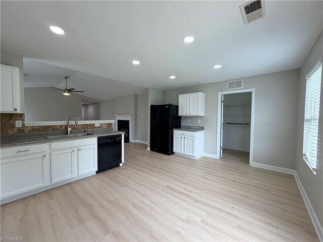3963 Heather View Lane, Winston-salem, NC 27127