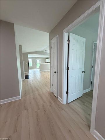 3963 Heather View Lane, Winston-salem, NC 27127