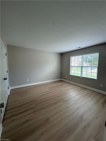 3963 Heather View Lane, Winston-salem, NC 27127