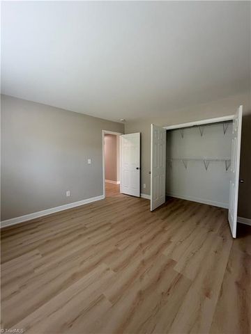 3963 Heather View Lane, Winston-salem, NC 27127