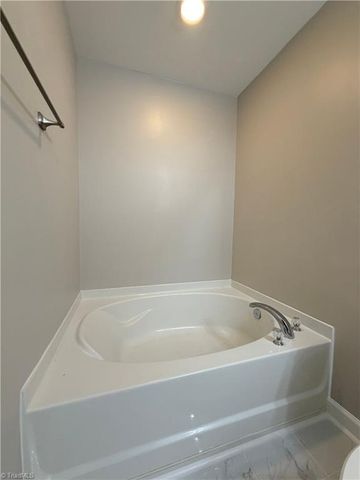 3963 Heather View Lane, Winston-salem, NC 27127