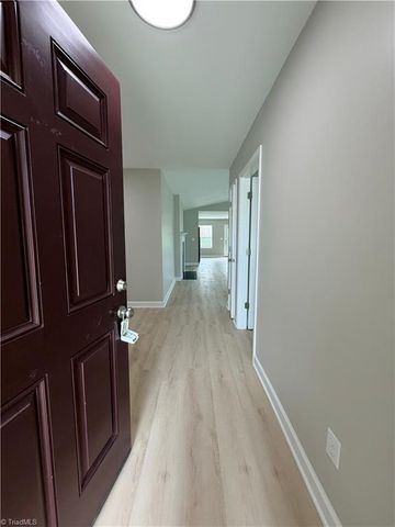 3963 Heather View Lane, Winston-salem, NC 27127
