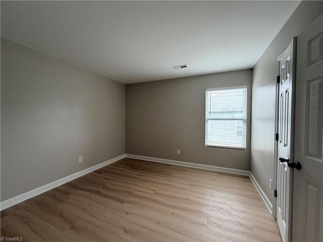 3963 Heather View Lane, Winston-salem, NC 27127