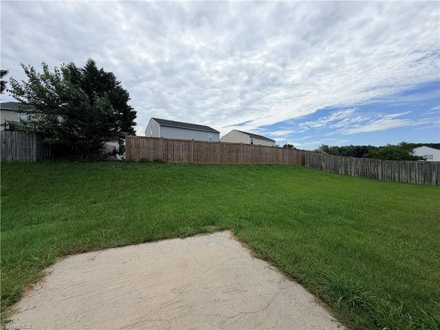 3963 Heather View Lane, Winston-salem, NC 27127