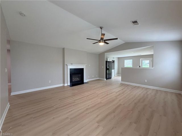 3963 Heather View Lane, Winston-salem, NC 27127