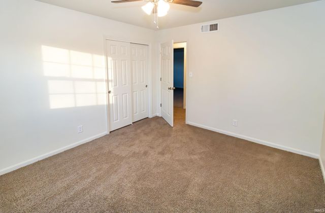 8300 Oak Drive, Newburgh, IN 47630