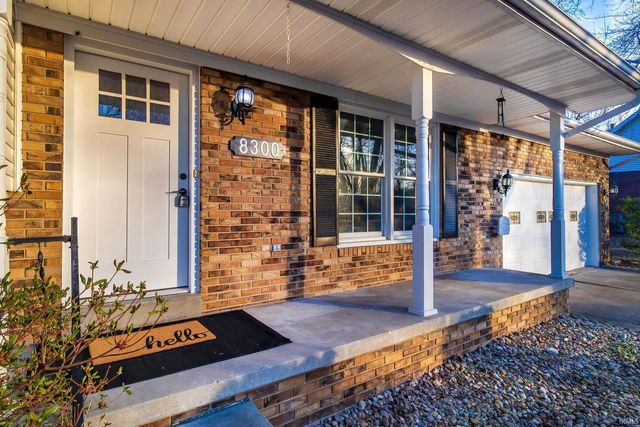 8300 Oak Drive, Newburgh, IN 47630