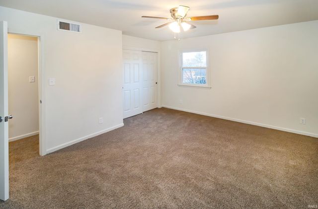 8300 Oak Drive, Newburgh, IN 47630