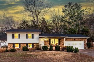 8300 Oak Drive, Newburgh, IN 47630