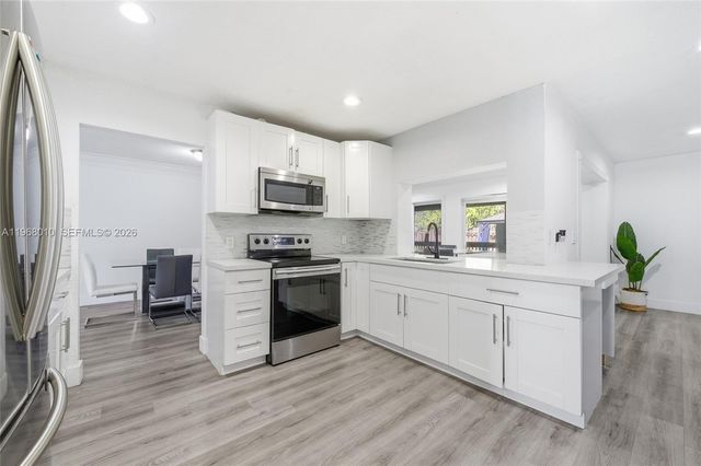 8555 NW 25th Pl, Coral Springs, FL 33065