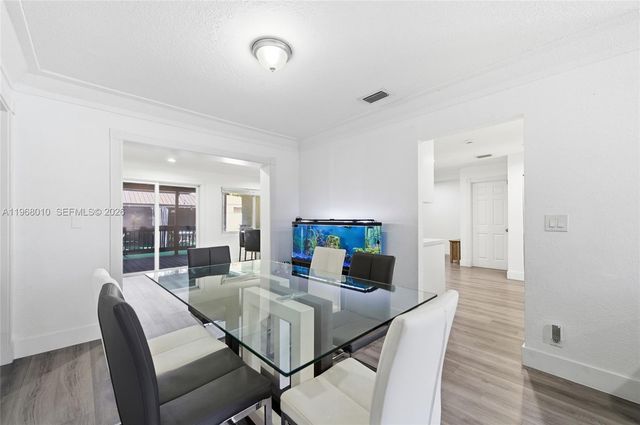 8555 NW 25th Pl, Coral Springs, FL 33065