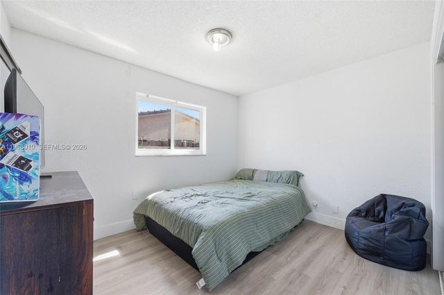 8555 NW 25th Pl, Coral Springs, FL 33065