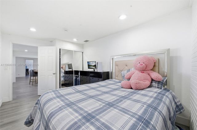 8555 NW 25th Pl, Coral Springs, FL 33065