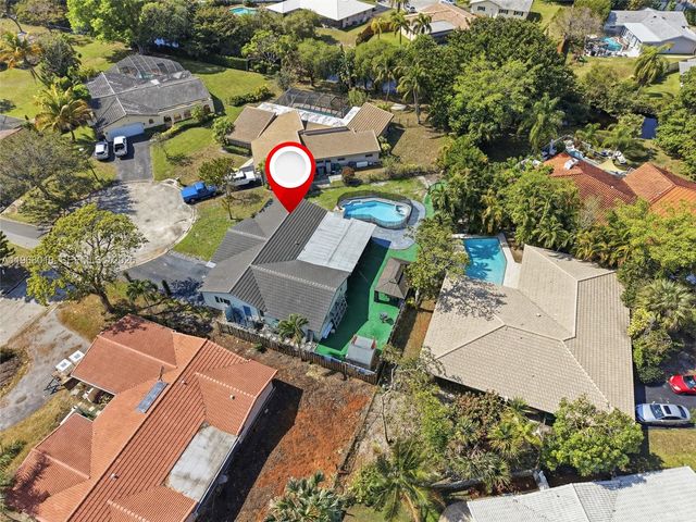 8555 NW 25th Pl, Coral Springs, FL 33065