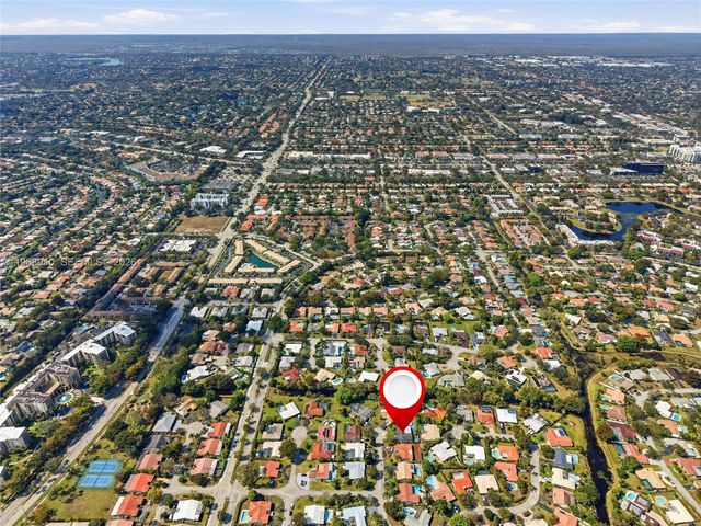 8555 NW 25th Pl, Coral Springs, FL 33065