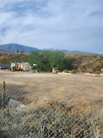 10 Kendall, San Bernardino, CA 92407