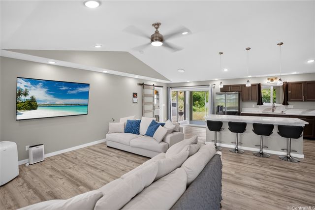 15 21st Avenue, Hilo, HI 96720